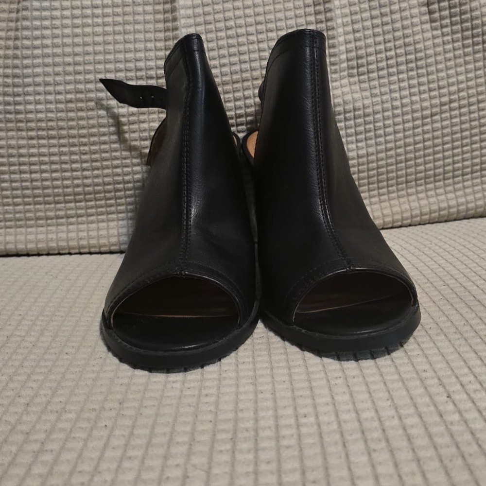 Kohl's Black Ankle Boots with Smooth Finish